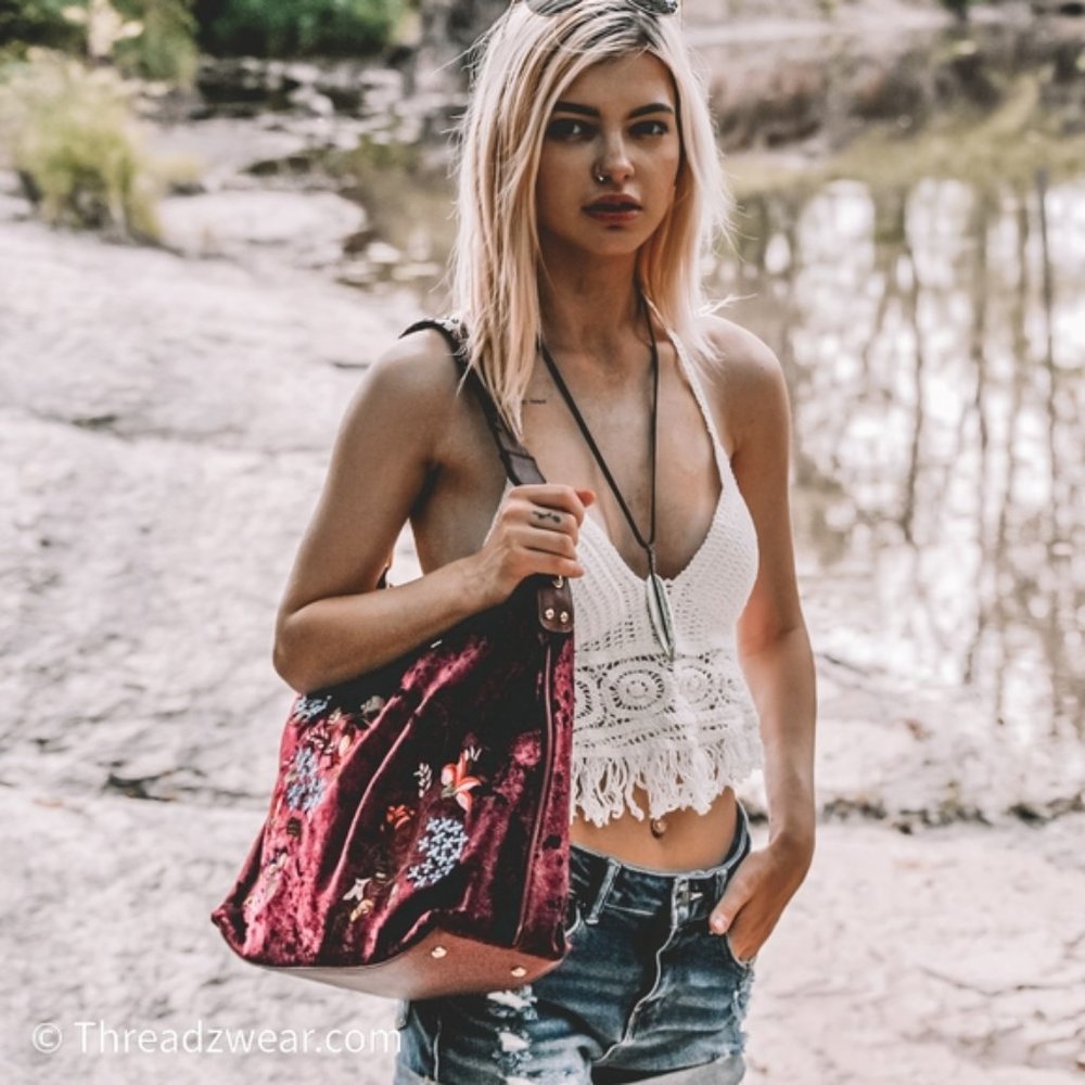 💢💢EMBROIDERED MAROON FABRIC BOHO BAG - Picture 2 of 4